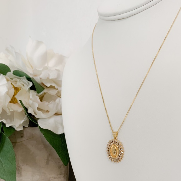 🎉HP🎉Virgin Mary Necklace | 18k Gold Filled - Picture 5 of 6